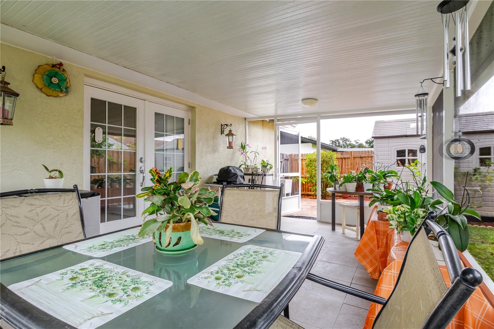 Image 16 of 40 For 10118 Hunters Point Court