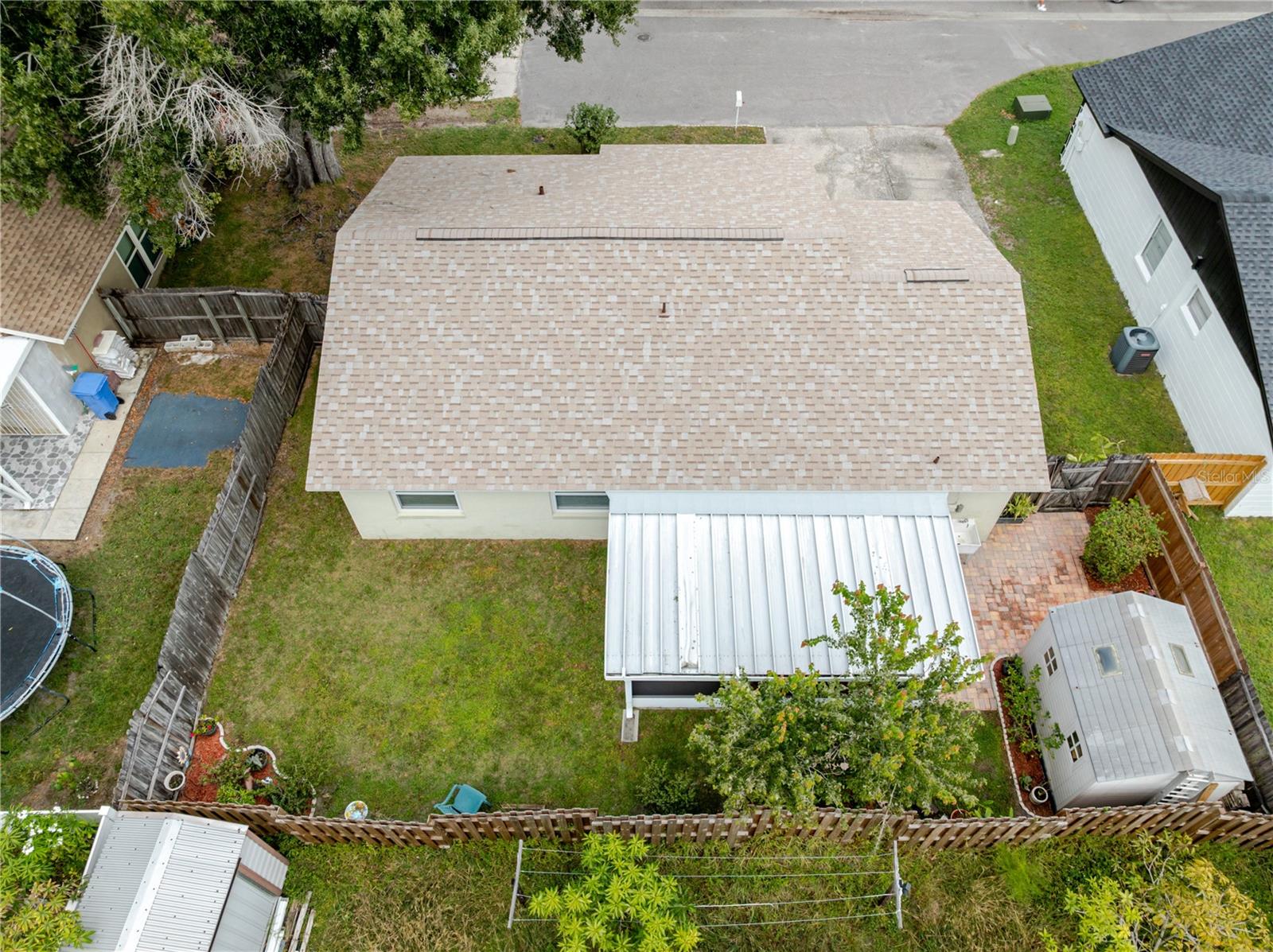 Image 33 of 40 For 10118 Hunters Point Court