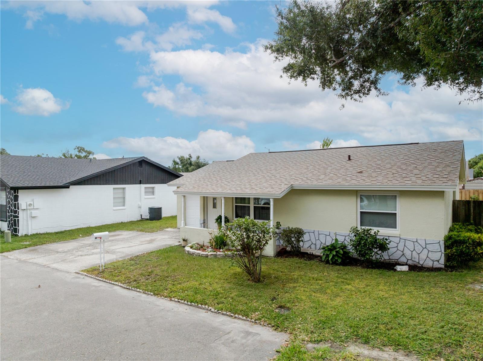 Image 40 of 40 For 10118 Hunters Point Court