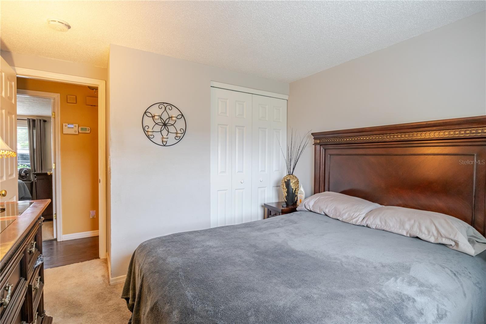 Image 6 of 40 For 10118 Hunters Point Court