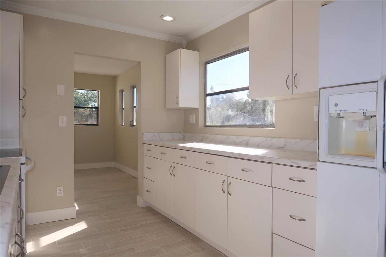 Image 16 of 28 For 949 57th Avenue N