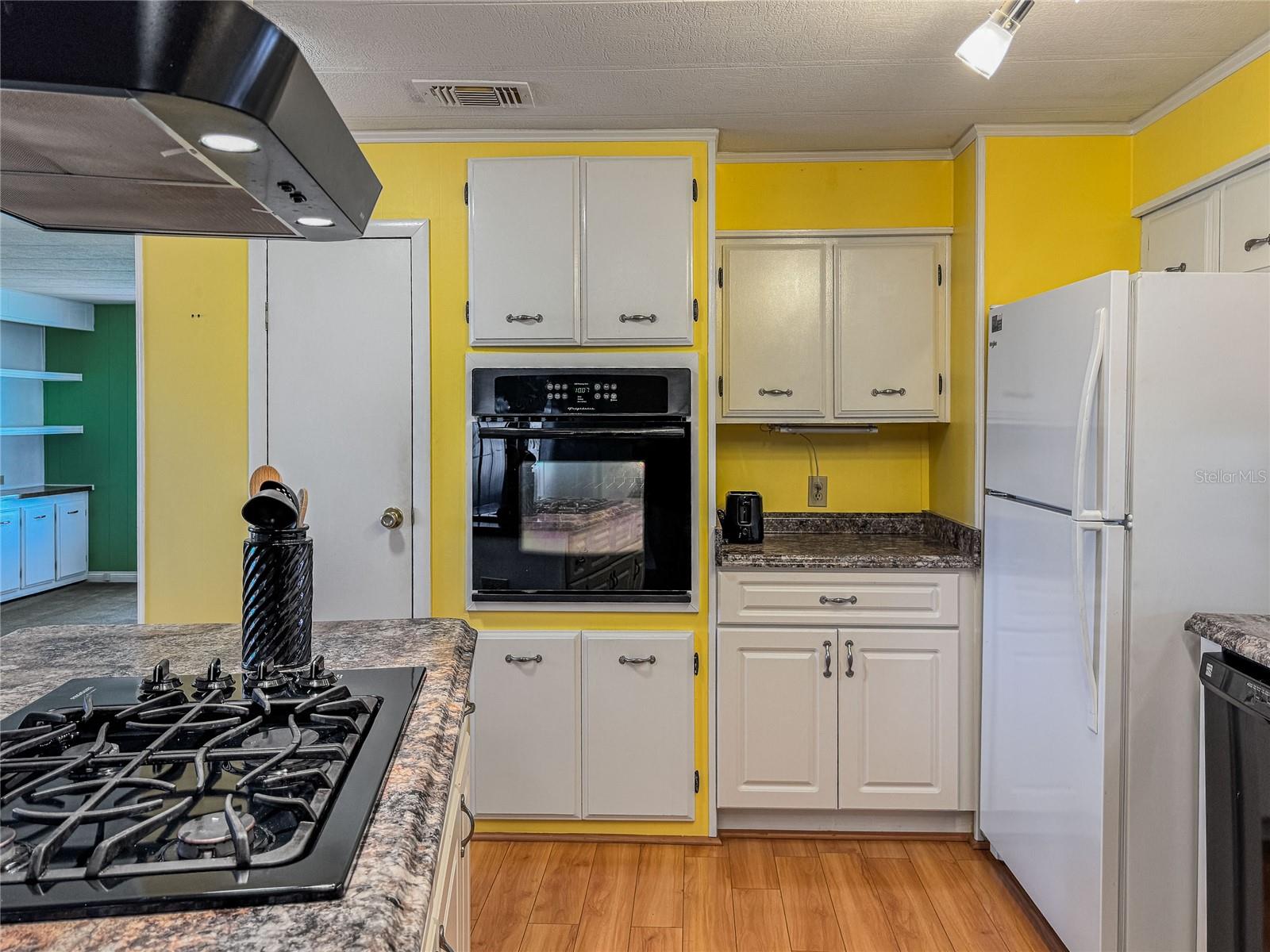 Image 15 of 42 For 5546 Arrowhead Drive