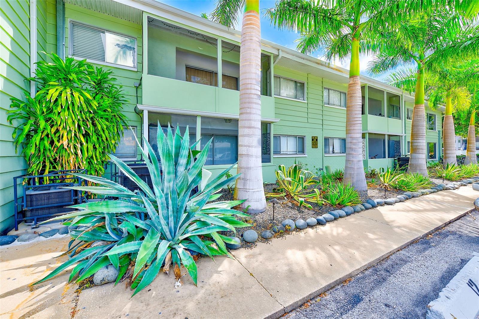 Details for 1329 Drew Street 9, CLEARWATER, FL 33755