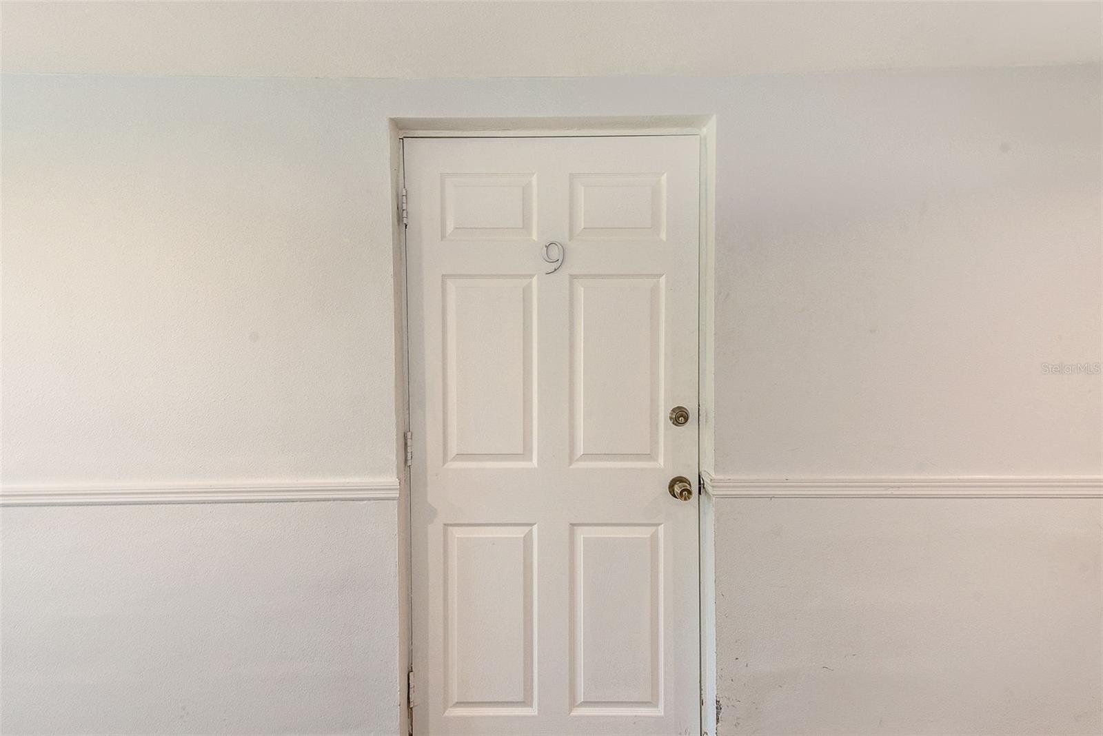 Image 18 of 32 For 1329 Drew Street 9