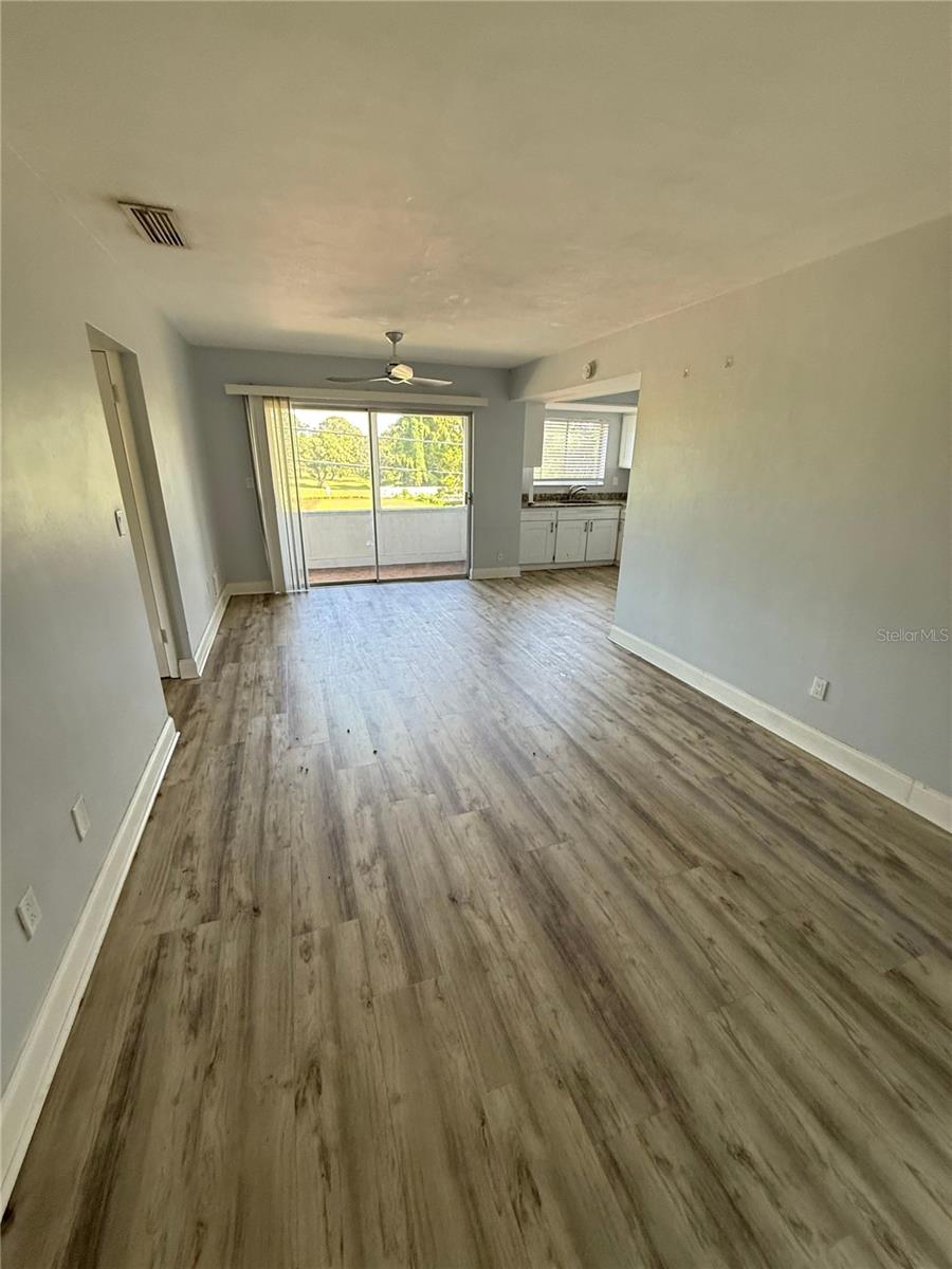 Image 3 of 15 For 1329 Drew Street 9