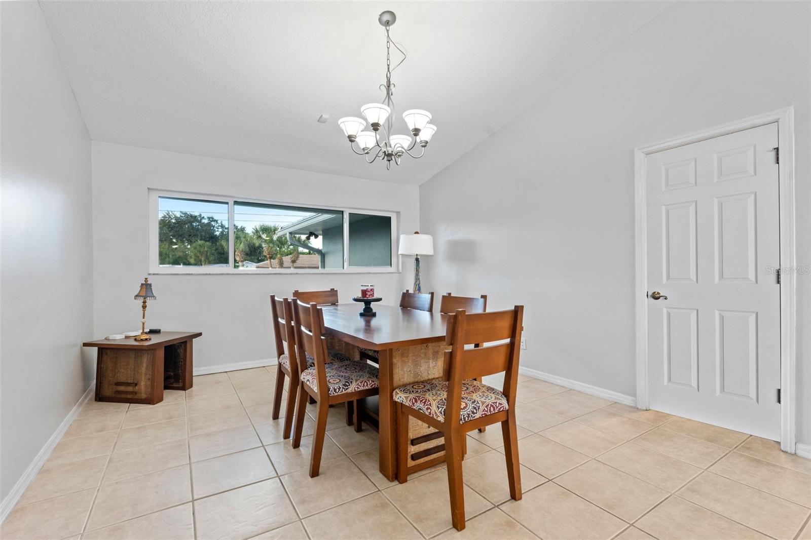 Listing photo id 20 for 2936 68th Avenue S