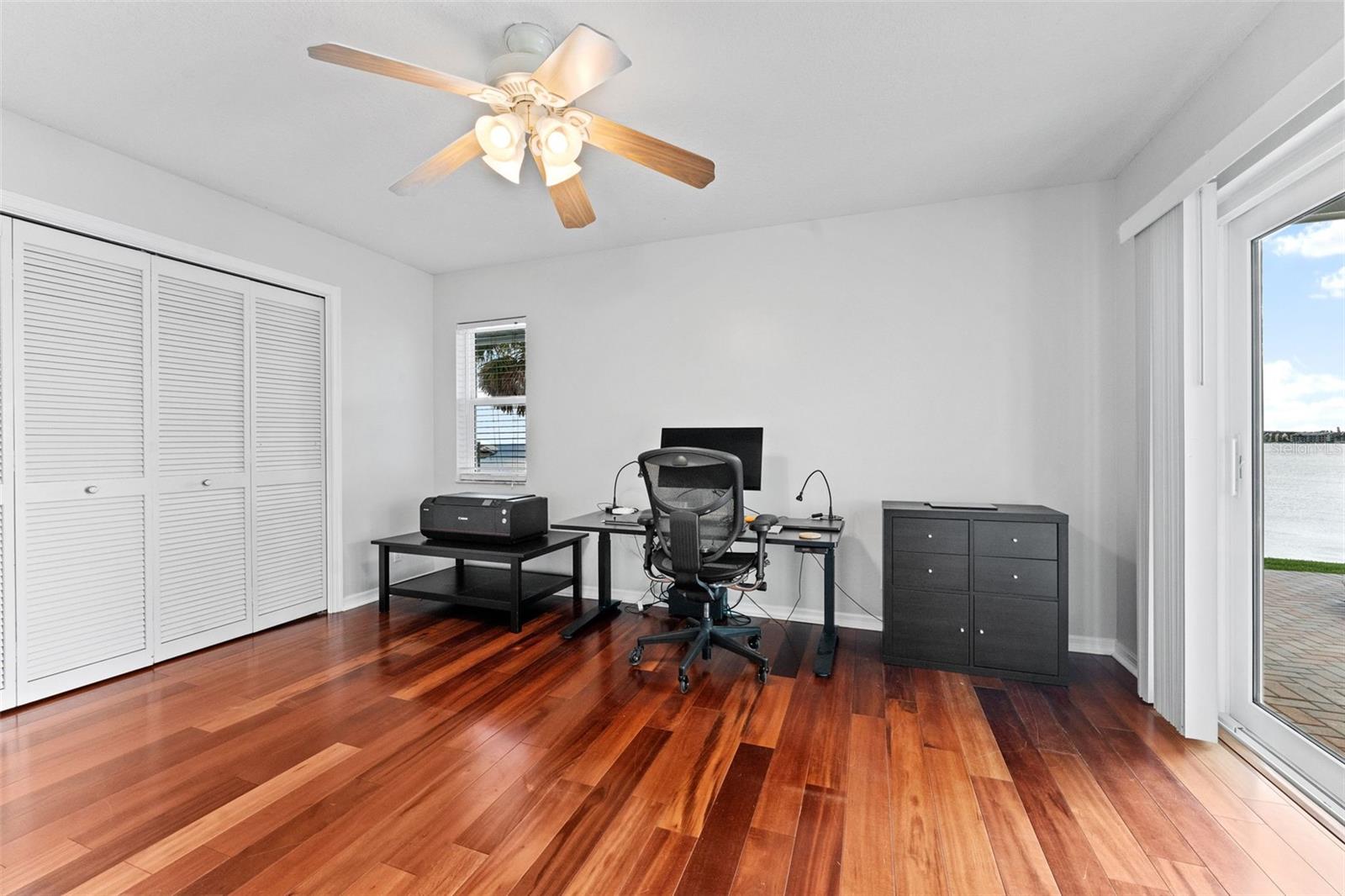Listing photo id 37 for 2936 68th Avenue S
