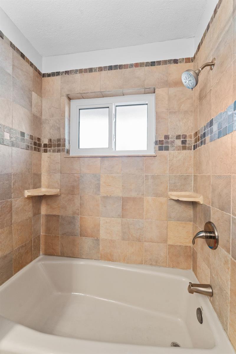 Listing photo id 41 for 2936 68th Avenue S