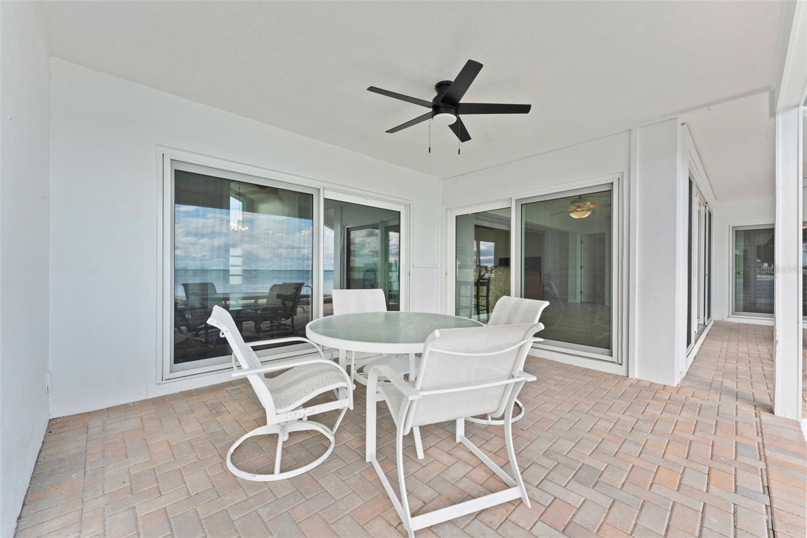 Listing photo id 44 for 2936 68th Avenue S