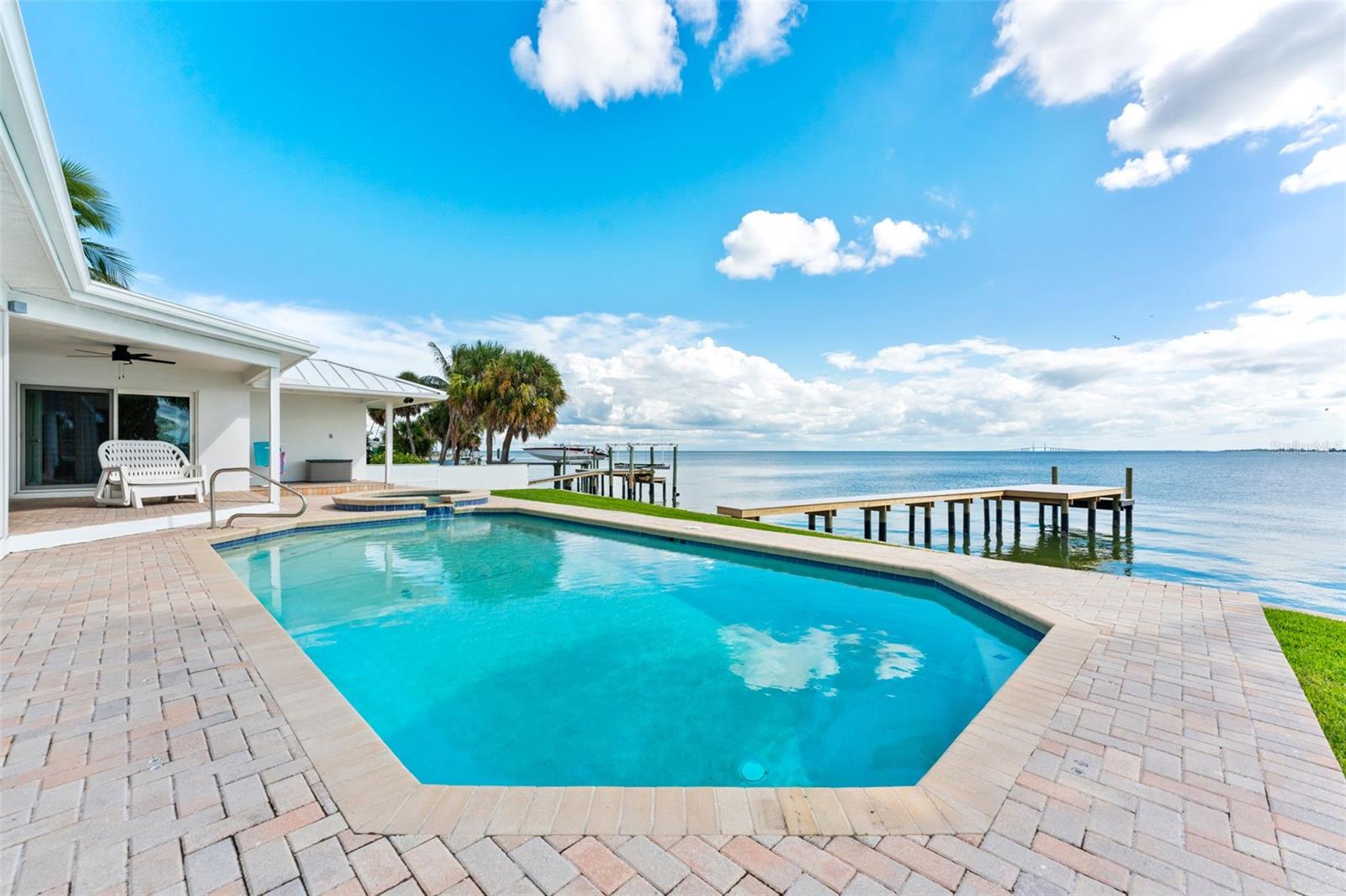 Listing photo id 45 for 2936 68th Avenue S