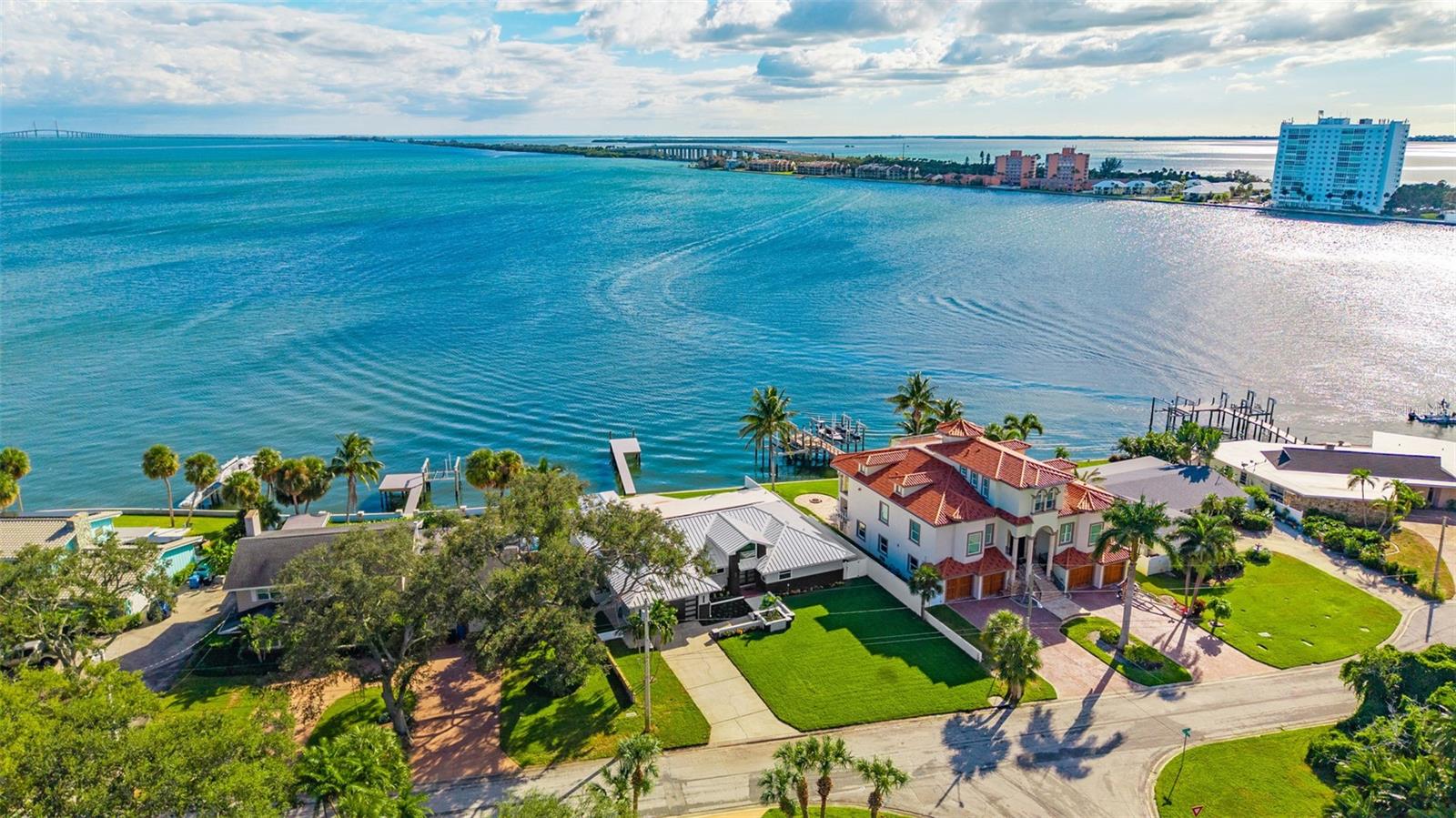 Listing photo id 59 for 2936 68th Avenue S