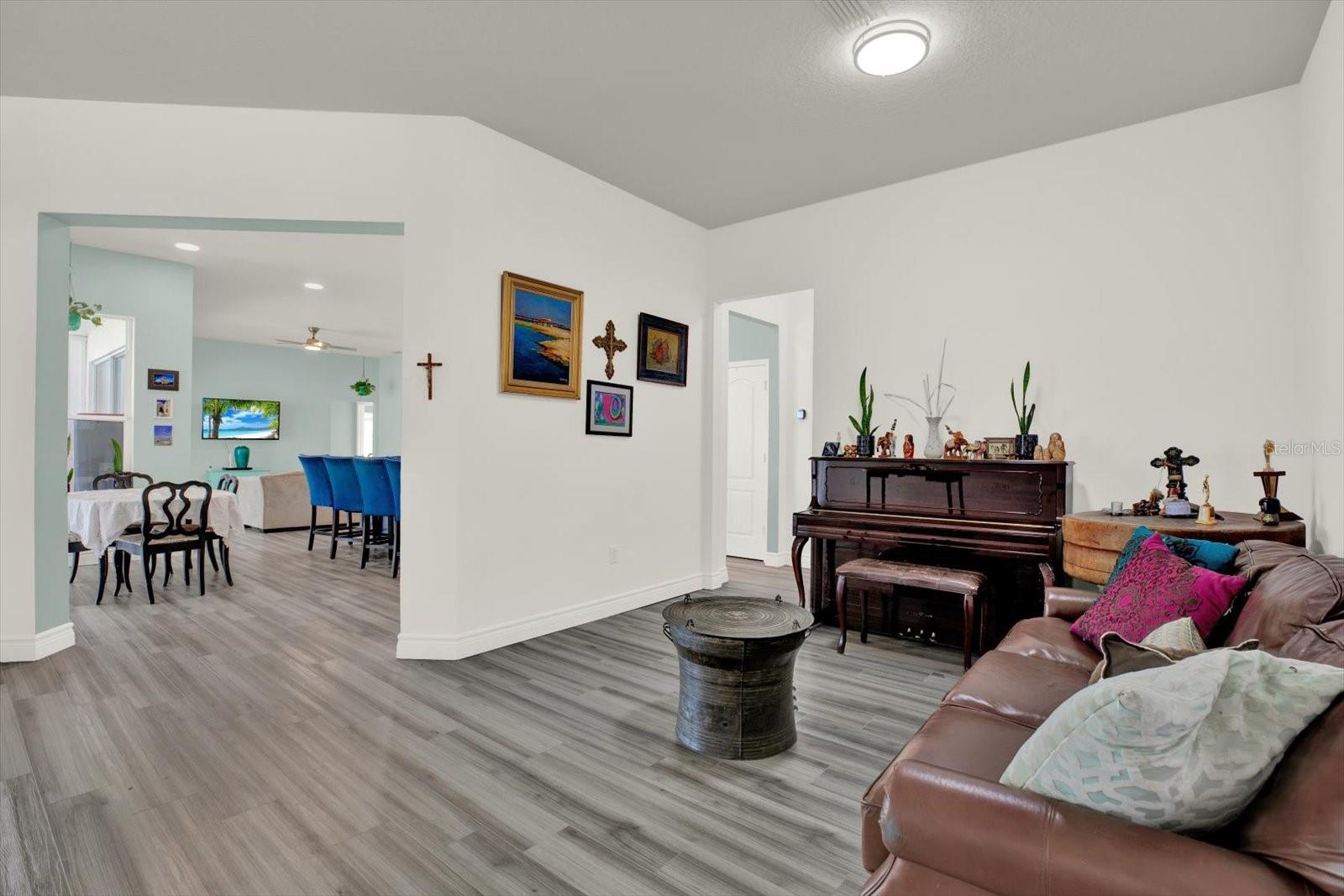 Image 13 of 61 For 5516 Riva Ridge Drive