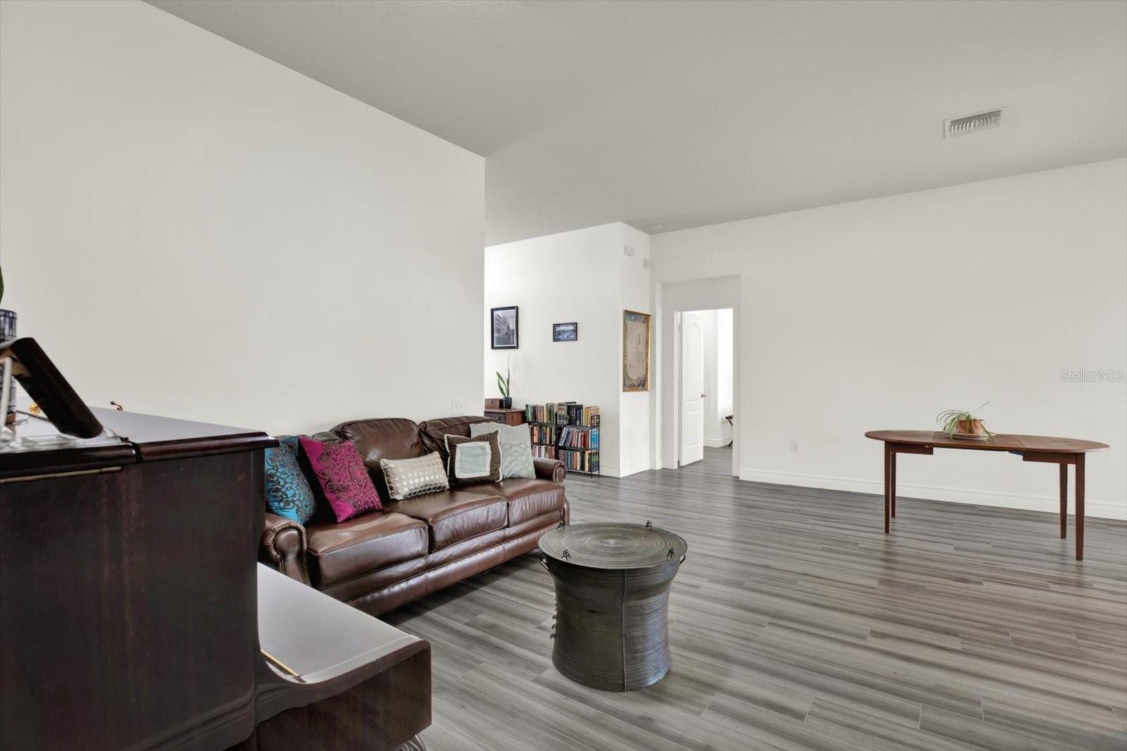 Image 15 of 61 For 5516 Riva Ridge Drive