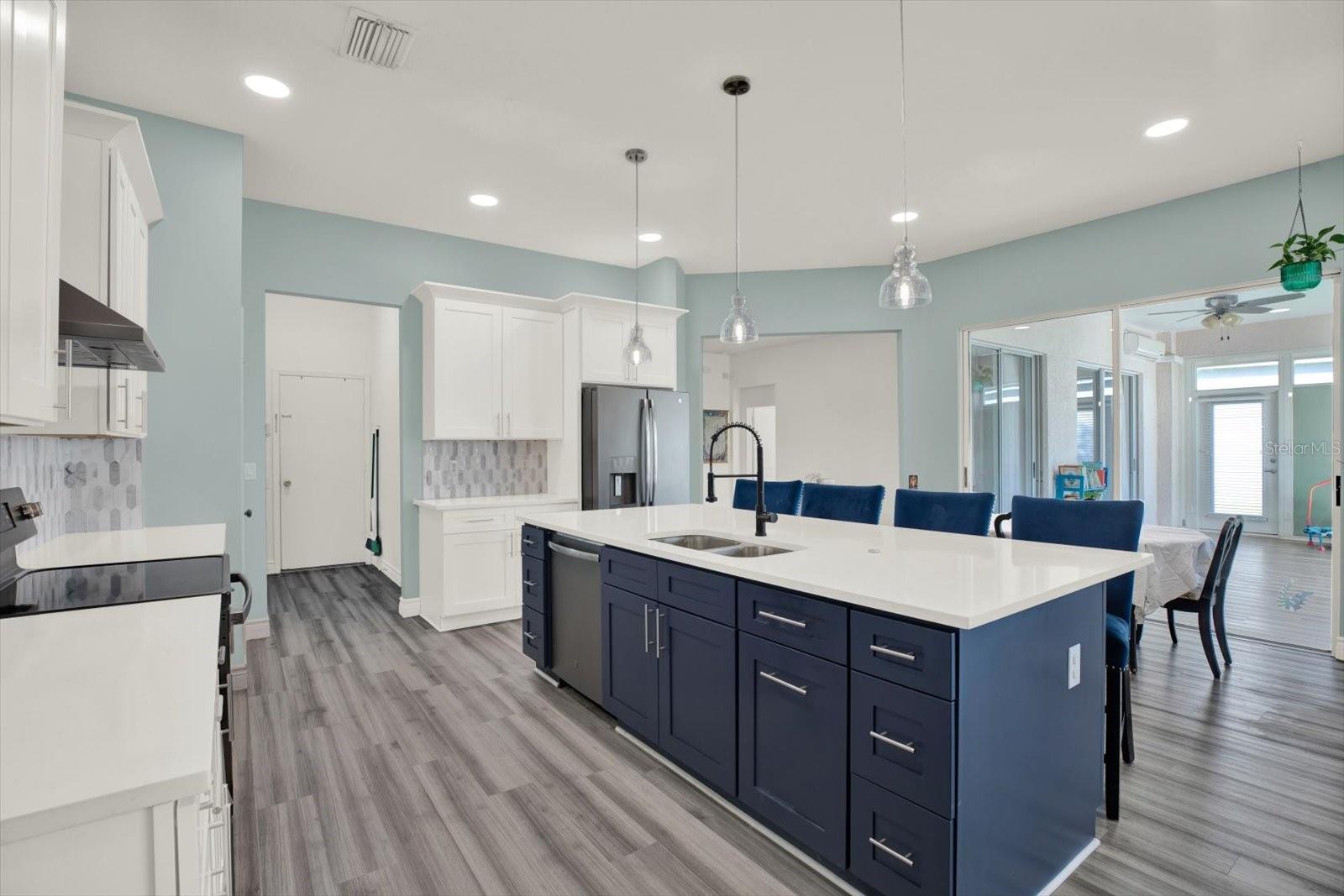 Image 6 of 61 For 5516 Riva Ridge Drive