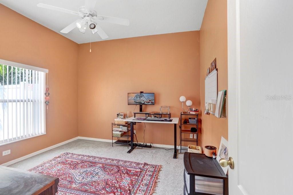 Image 19 of 30 For 829 Innergary Place