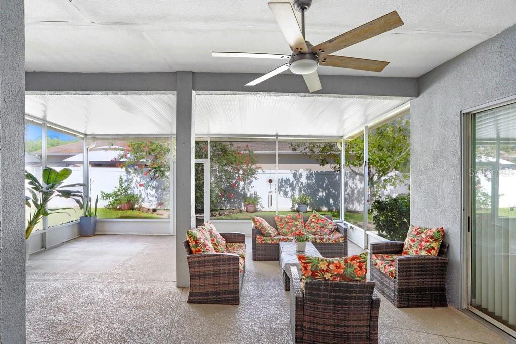 Image 21 of 30 For 829 Innergary Place