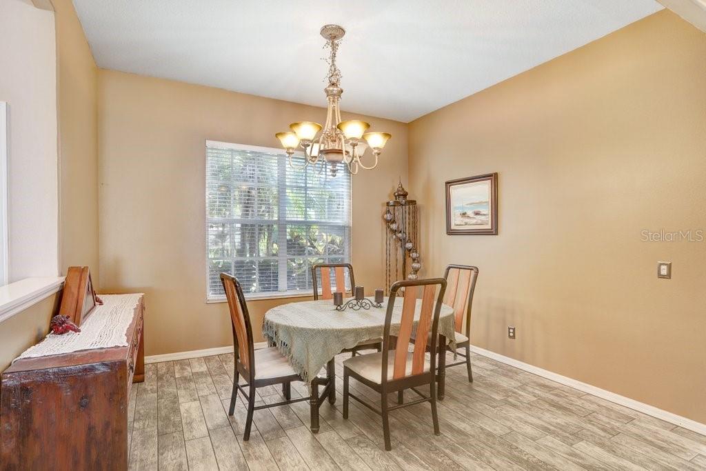 Image 3 of 30 For 829 Innergary Place