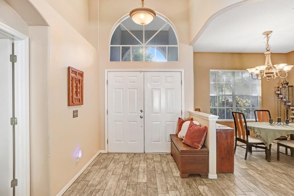 Image 4 of 30 For 829 Innergary Place