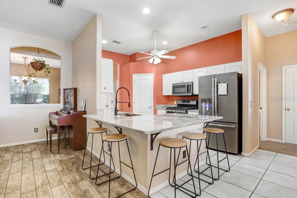 Image 8 of 30 For 829 Innergary Place