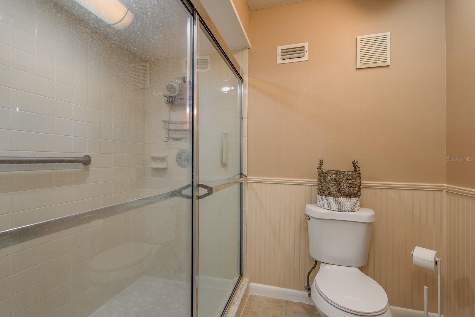 Image 21 of 34 For 16218 Rambling Vine Drive W