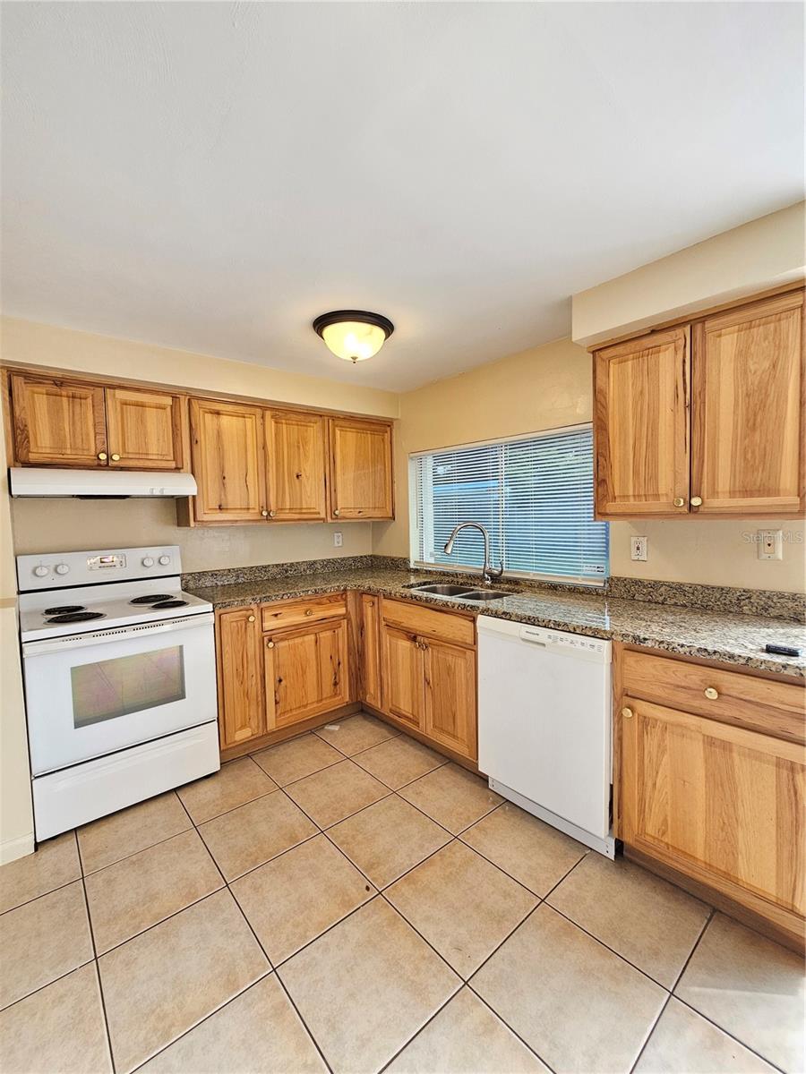 Image 10 of 20 For 4332 Newbury Drive