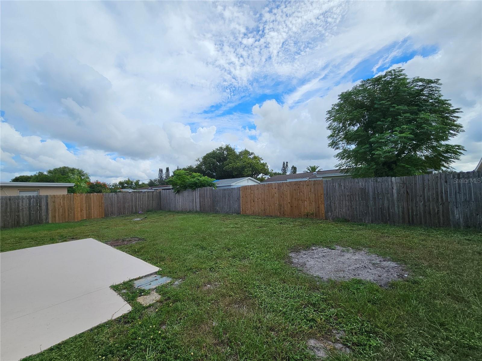 Image 18 of 20 For 4332 Newbury Drive