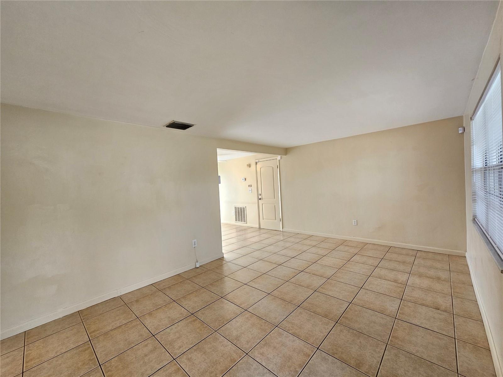 Image 4 of 20 For 4332 Newbury Drive
