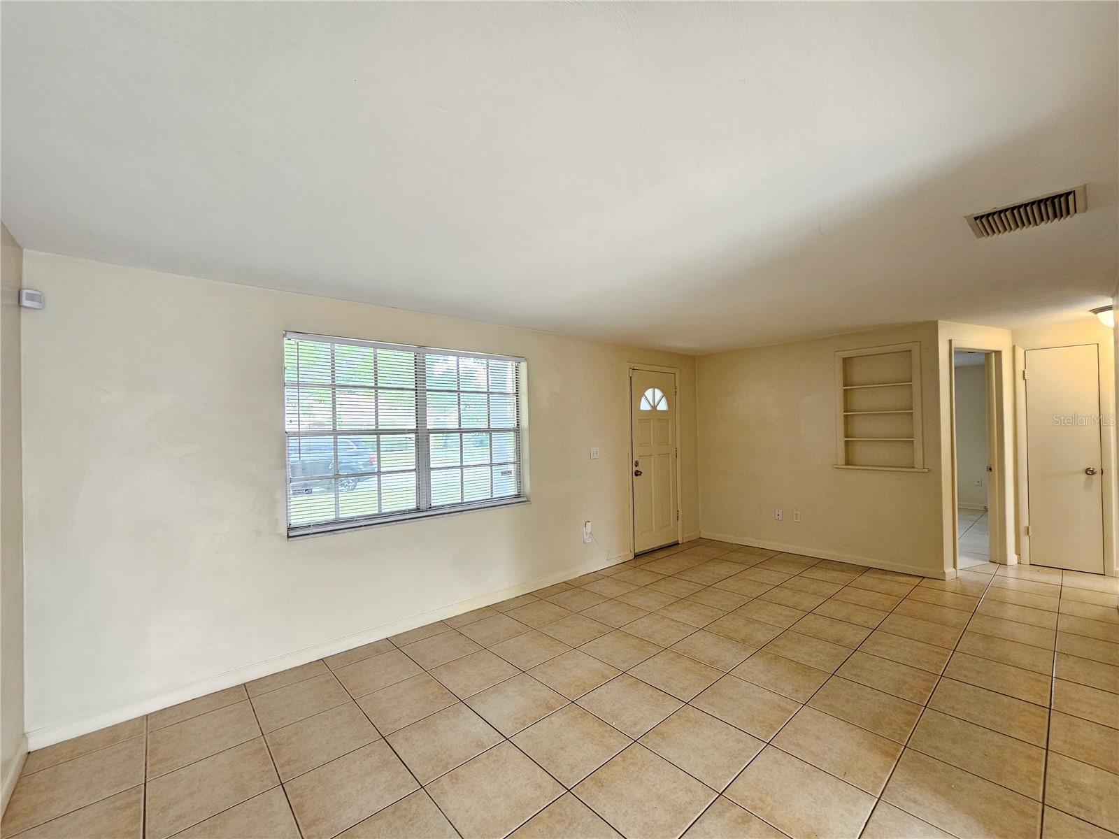 Image 5 of 20 For 4332 Newbury Drive