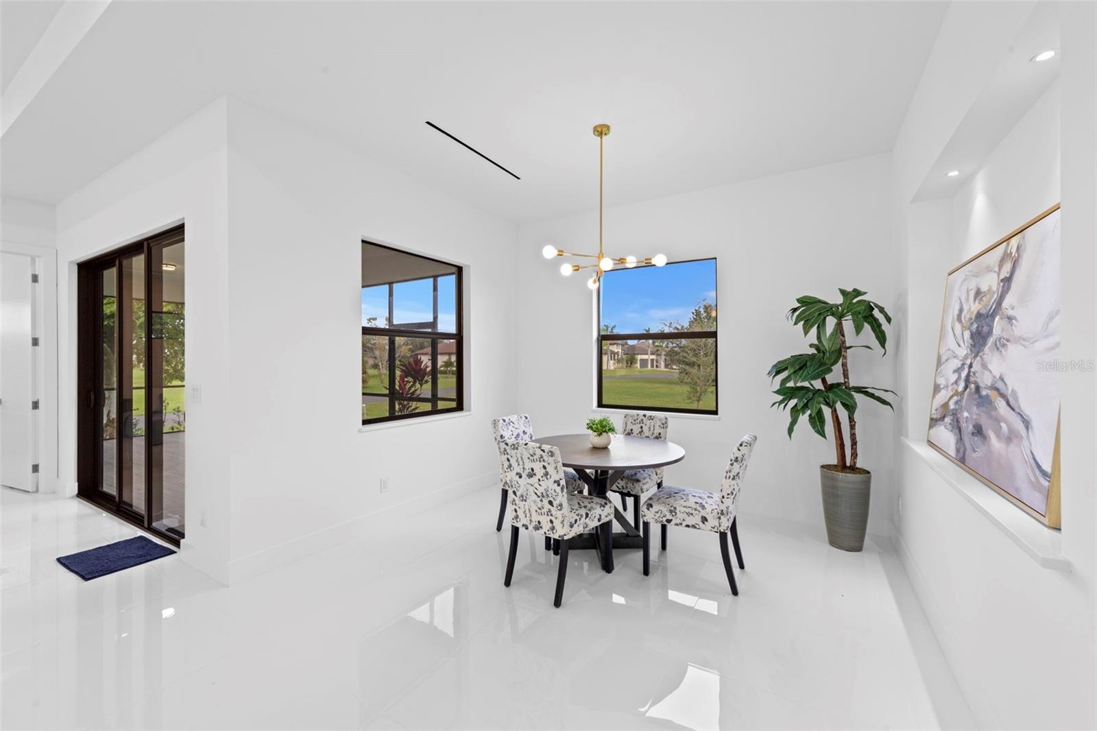 Image 14 of 34 For 24194 Peppercorn Road