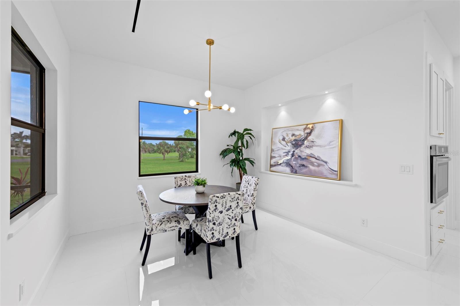 Image 15 of 34 For 24194 Peppercorn Road