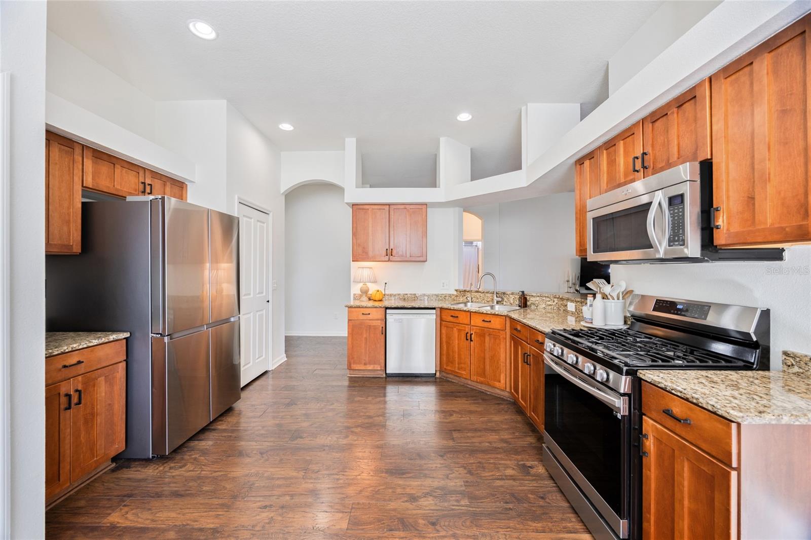 Image 12 of 40 For 5011 Sky Blue Drive