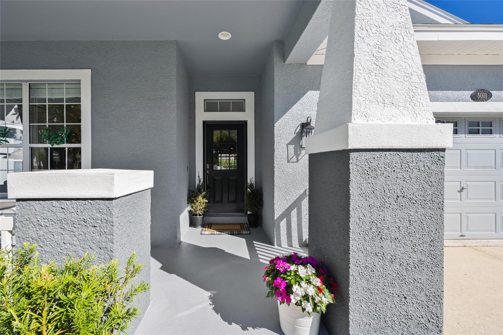 Image 3 of 40 For 5011 Sky Blue Drive