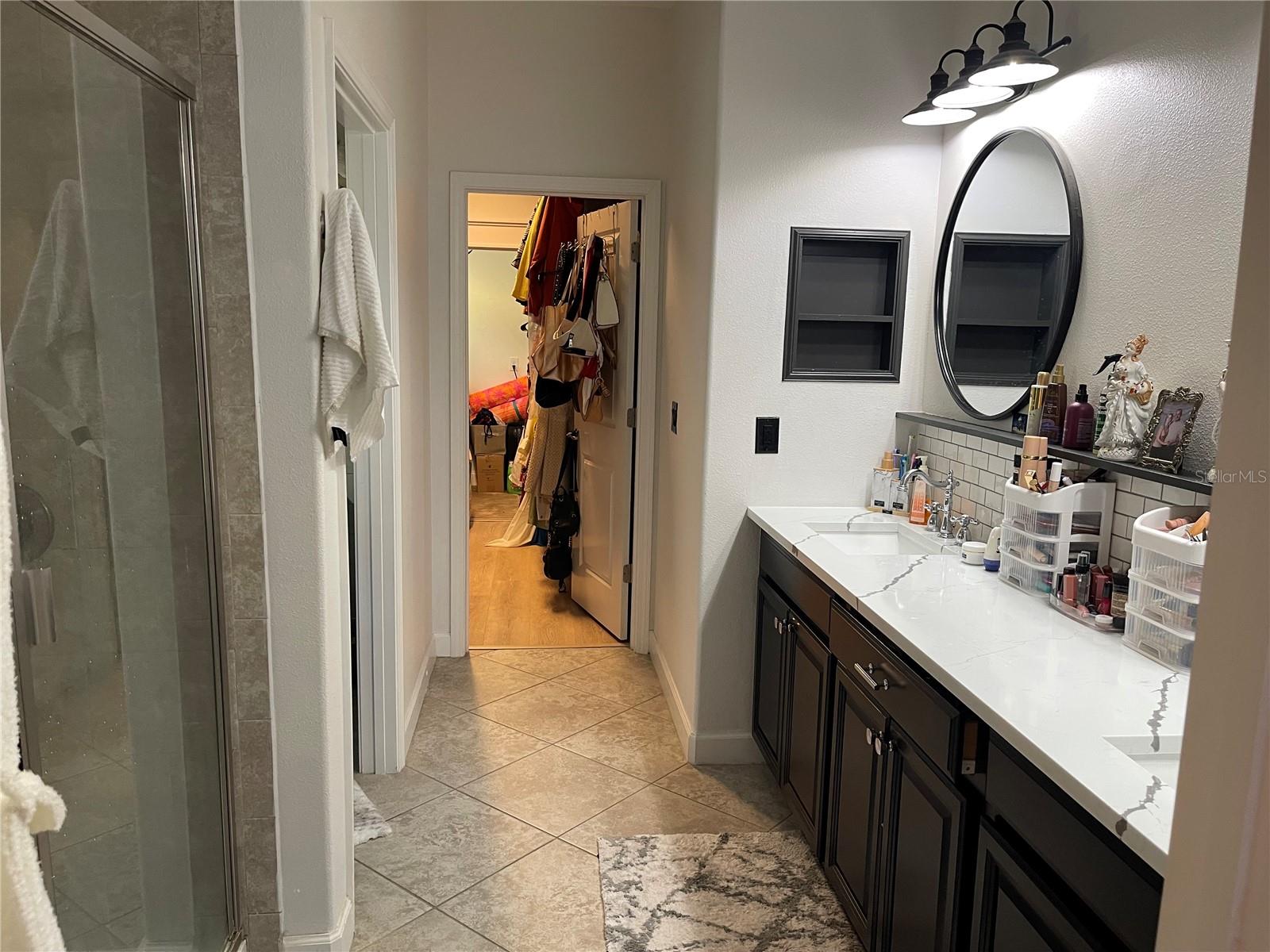 Image 18 of 41 For 1555 Ludington Avenue