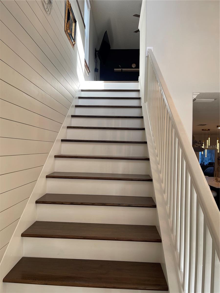 Image 22 of 41 For 1555 Ludington Avenue