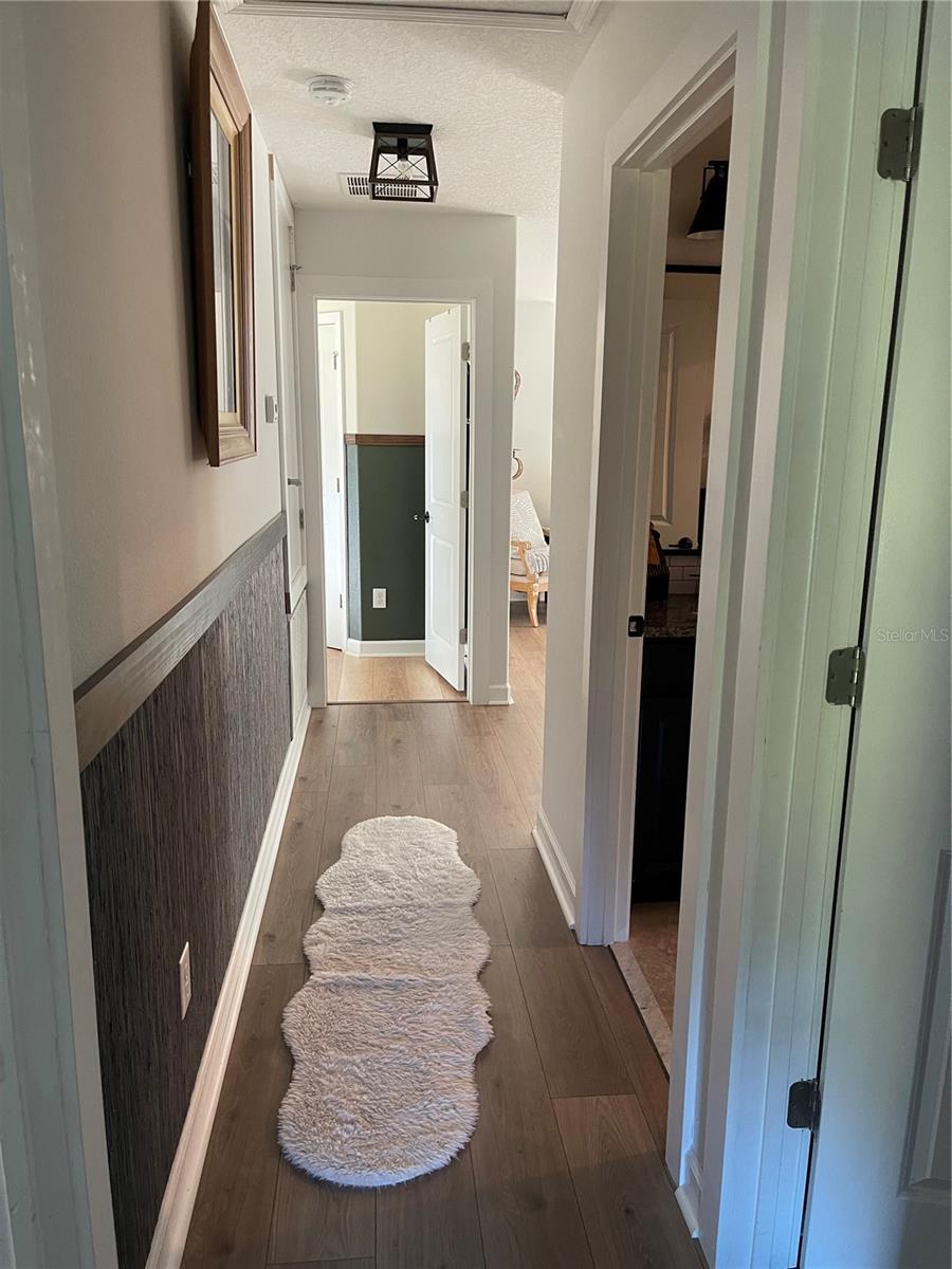 Image 36 of 41 For 1555 Ludington Avenue