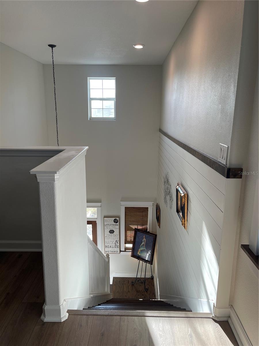 Image 37 of 41 For 1555 Ludington Avenue