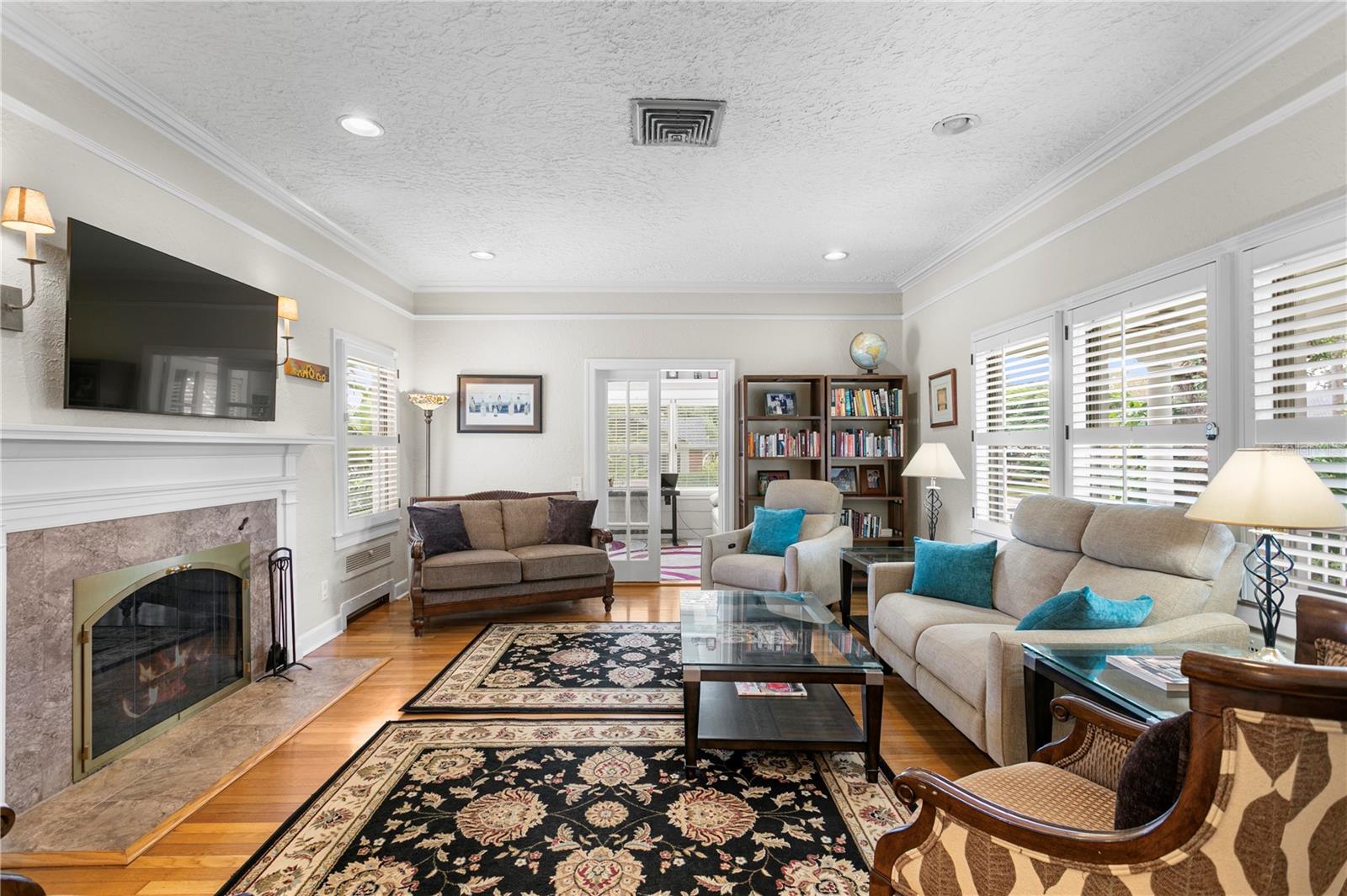 Image 17 of 45 For 255 18th Avenue Ne