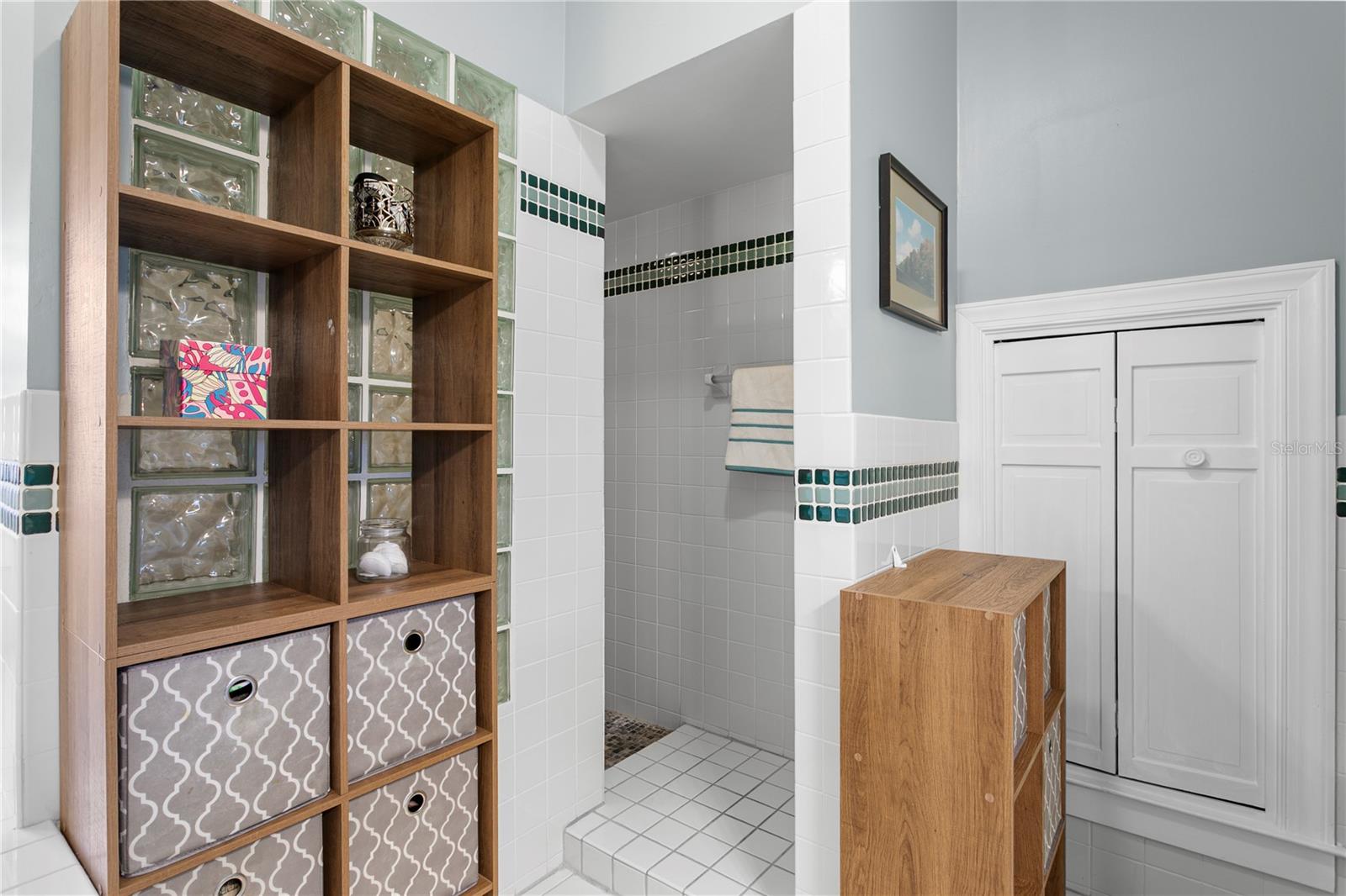Image 33 of 45 For 255 18th Avenue Ne