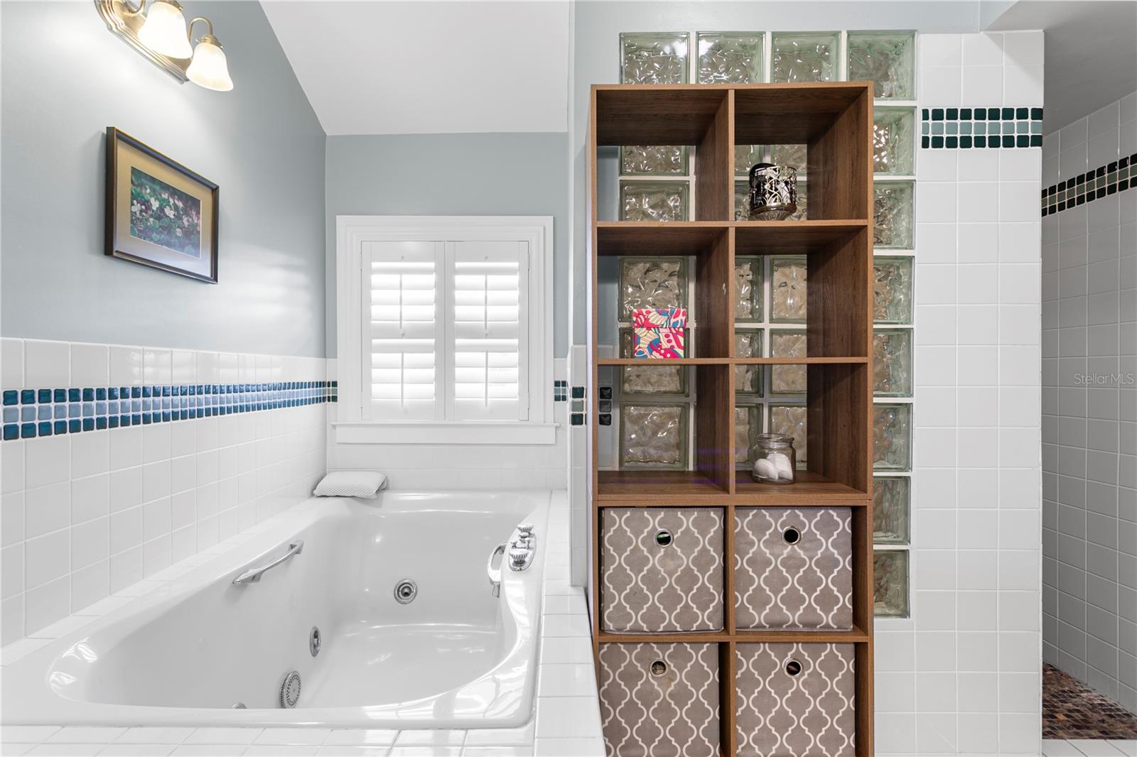 Image 34 of 45 For 255 18th Avenue Ne