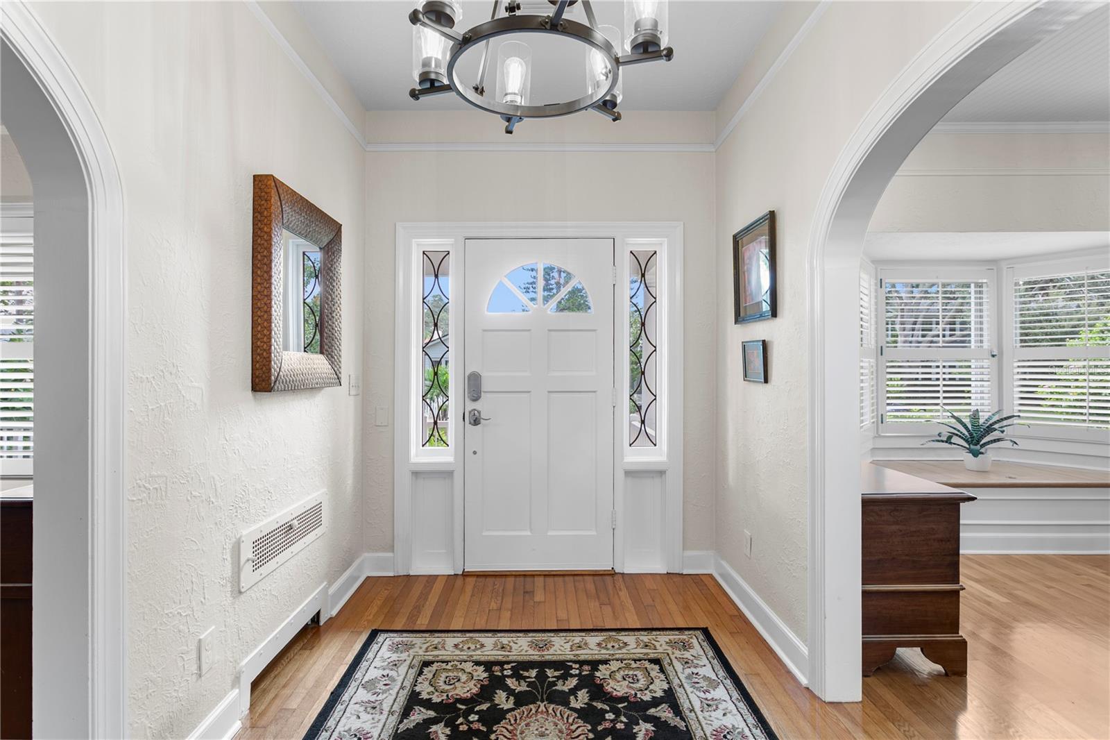 Image 6 of 45 For 255 18th Avenue Ne
