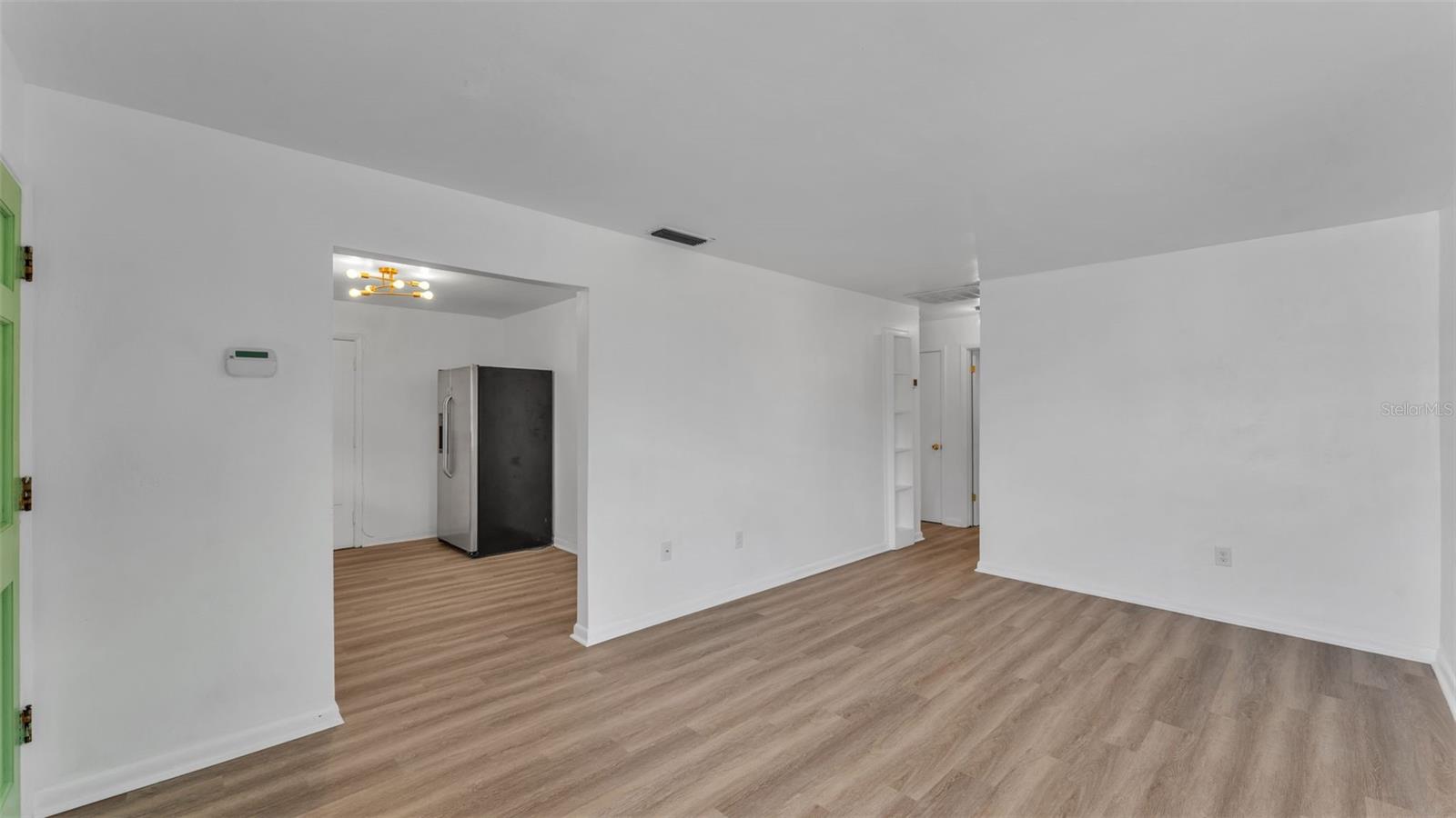 Image 4 of 31 For 1458 Powhatan Court