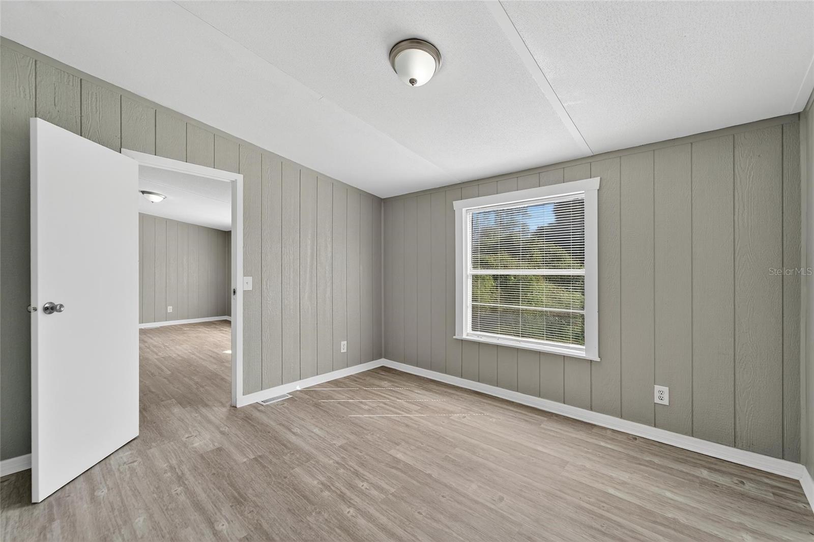 Image 30 of 44 For 39256 Lizabeth Circle