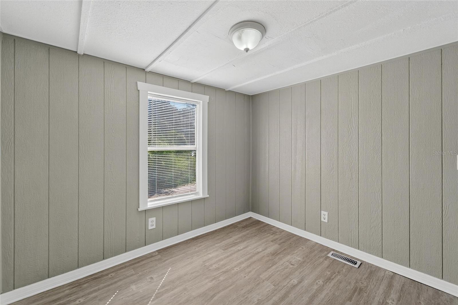 Image 36 of 44 For 39256 Lizabeth Circle
