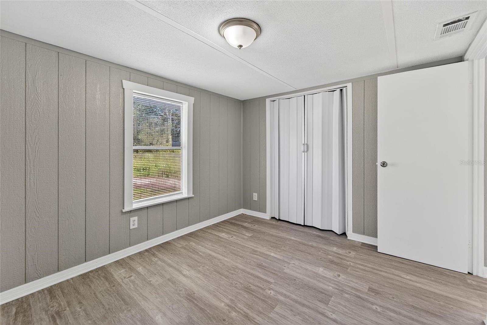 Image 40 of 44 For 39256 Lizabeth Circle