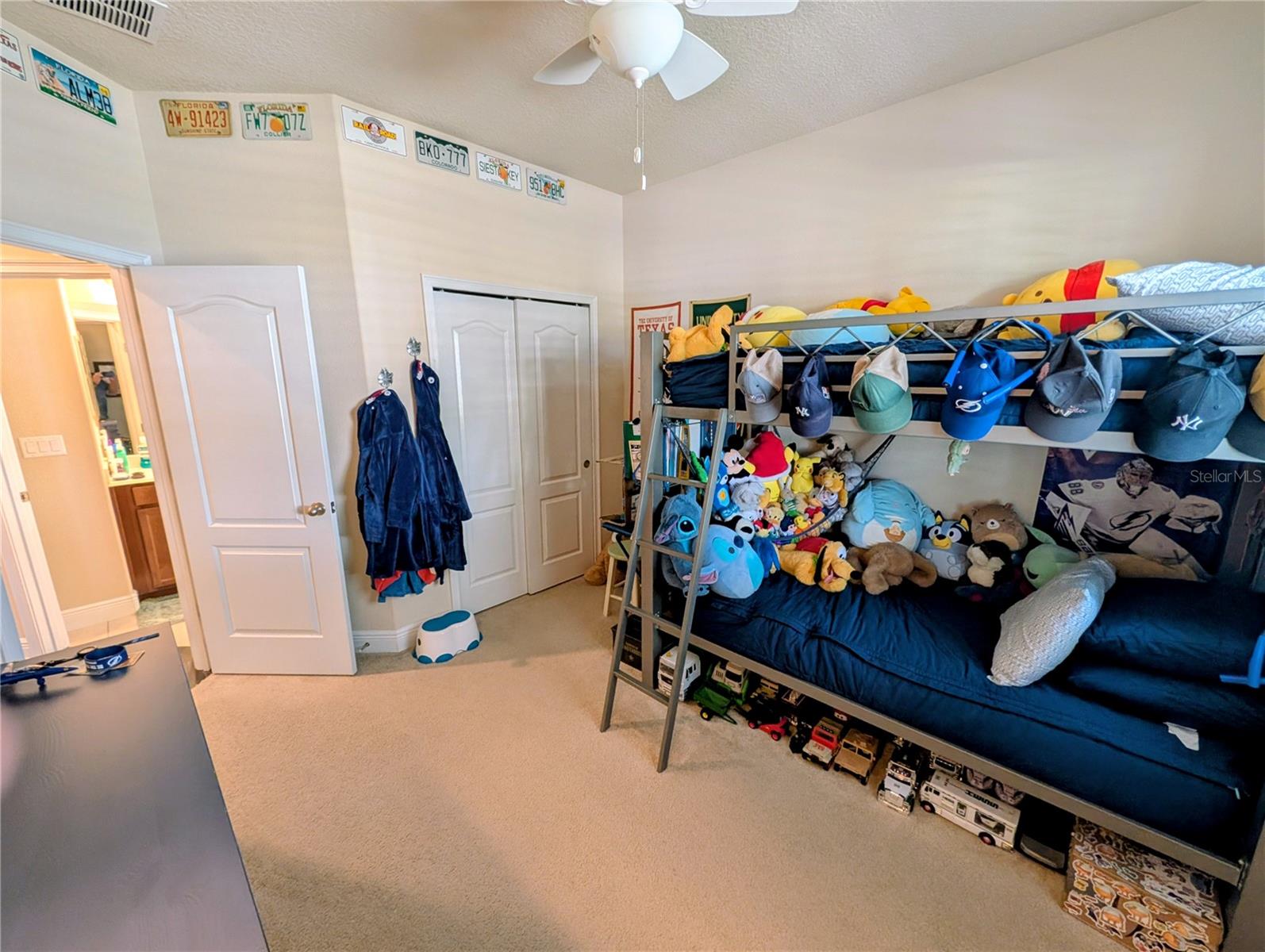 Listing photo id 11 for 20119 Eagles Landing Way