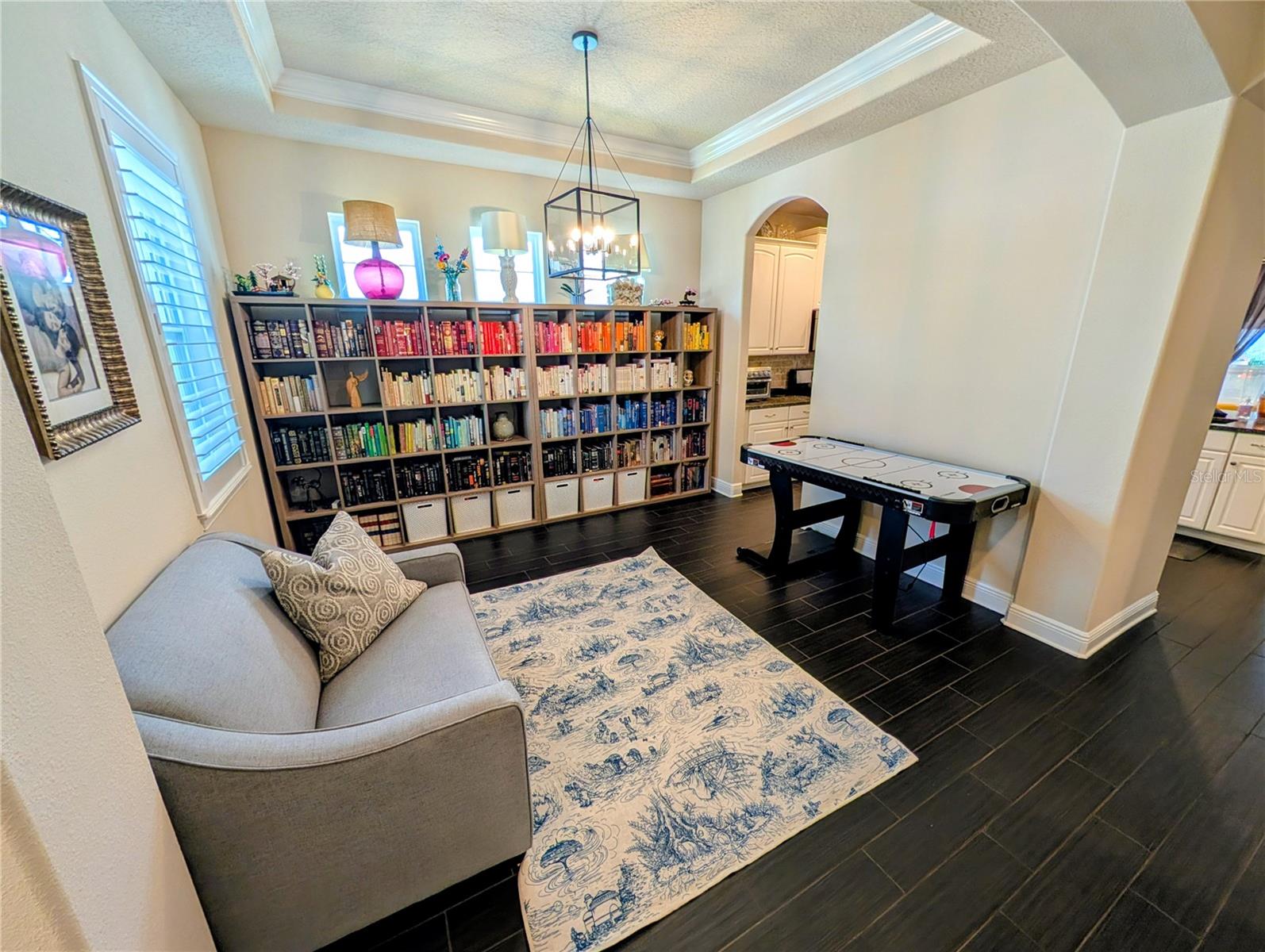 Listing photo id 1 for 20119 Eagles Landing Way