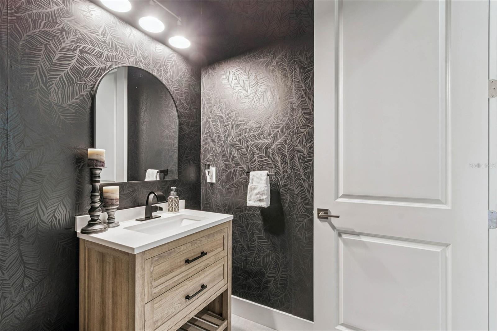 Image 23 of 58 For 9028 Ivy Stark Boulevard