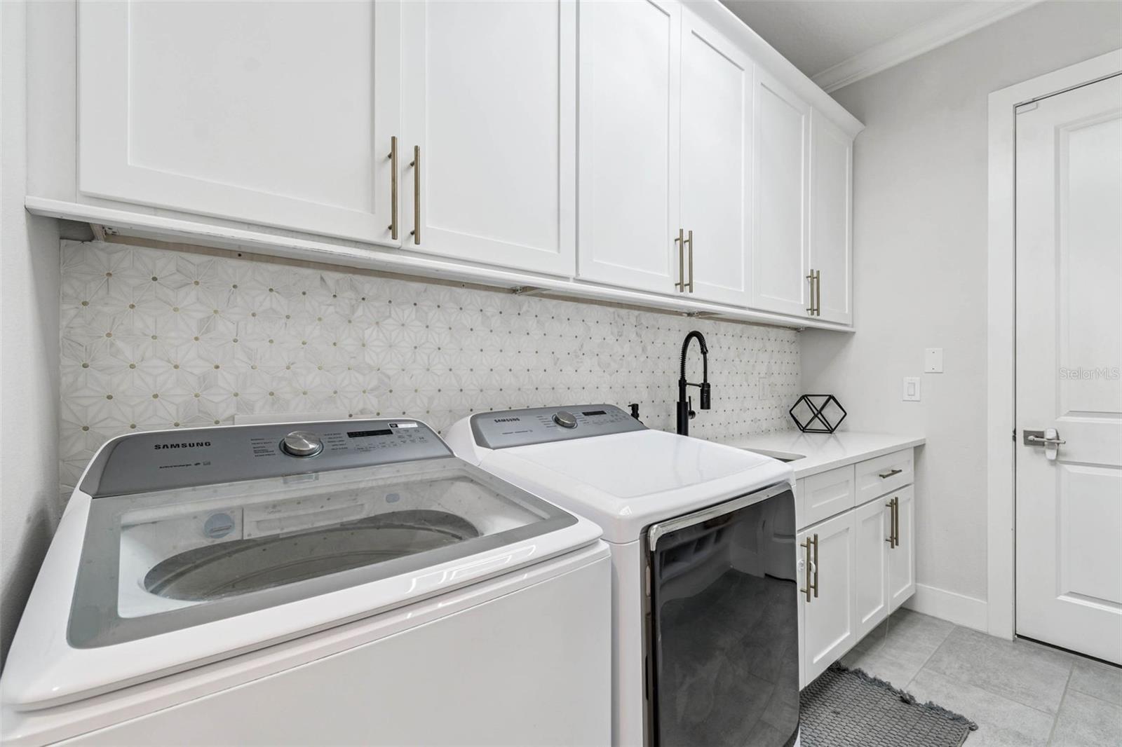 Image 34 of 58 For 9028 Ivy Stark Boulevard