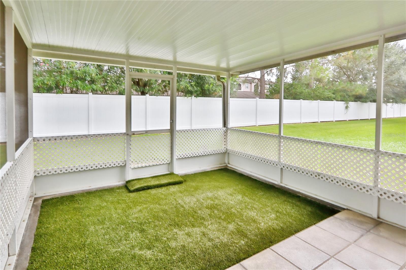 Image 15 of 17 For 539 Kensington Lake Circle