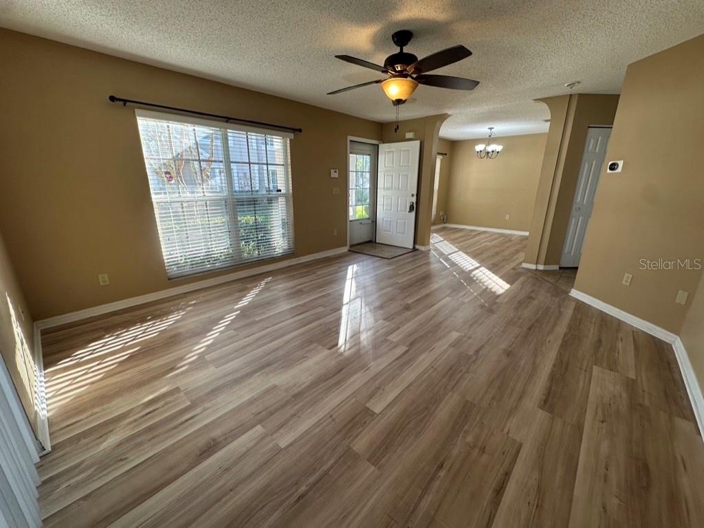 Image 3 of 17 For 539 Kensington Lake Circle